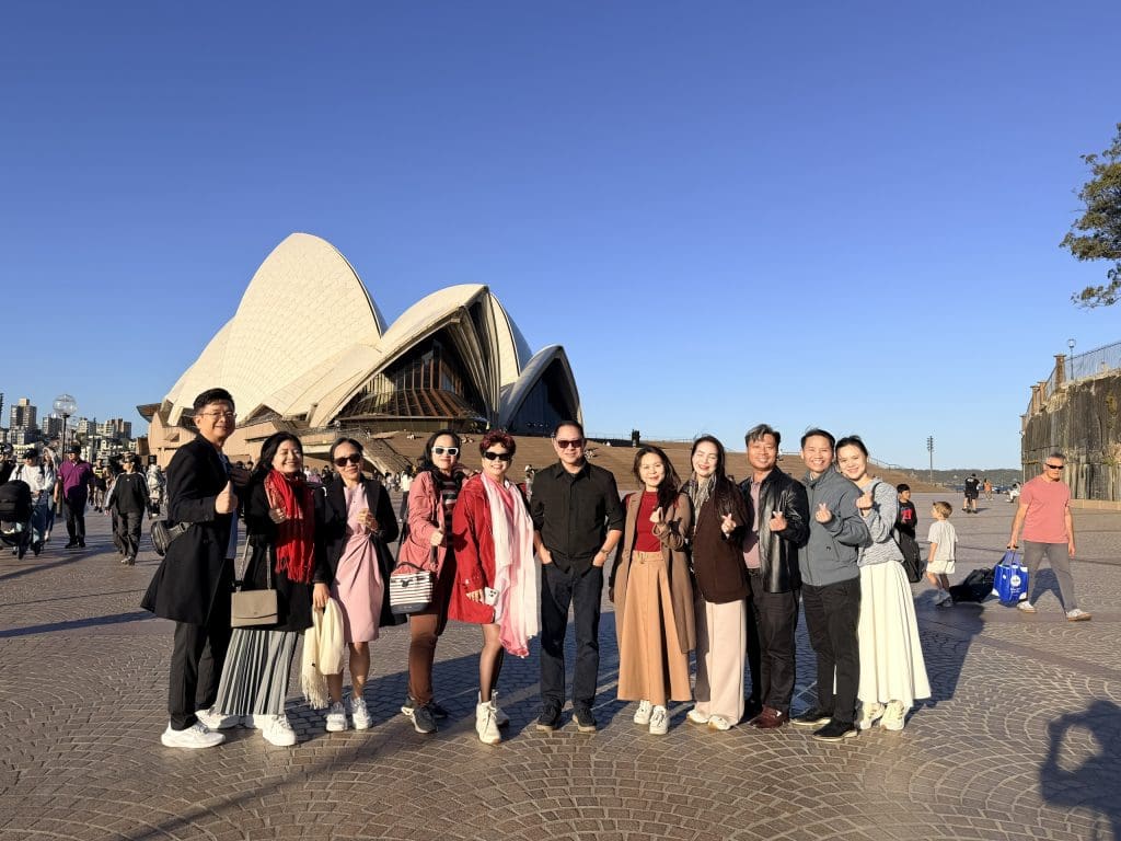 nha hat sydney group